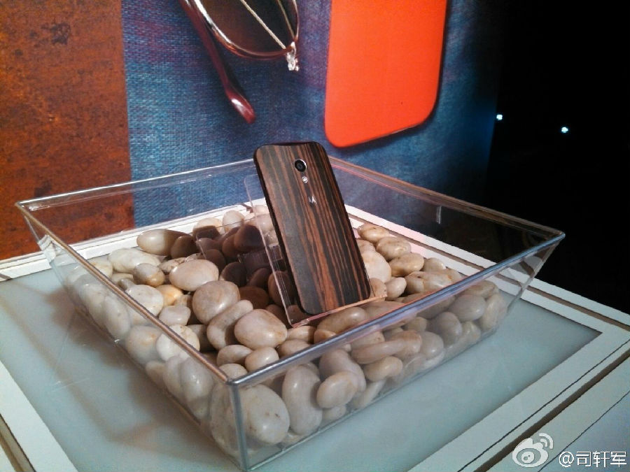 MOTO X 支持2000多种搭配