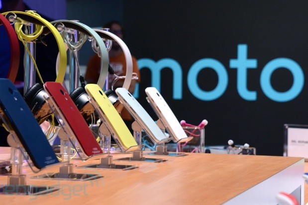 摩托罗拉打算将 Moto X 的众包设计交给 Facebook 投票来决定 摩托罗拉打算将 Moto X 的众包设计交给 Facebook 投票来决定