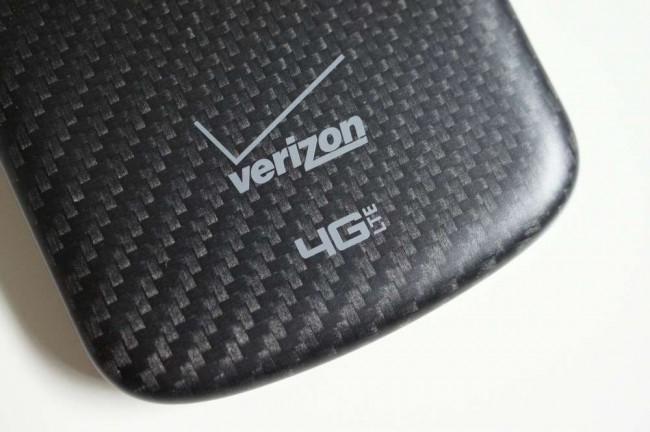 美国 Verizon 运营商神秘凯夫拉新机背部曝光