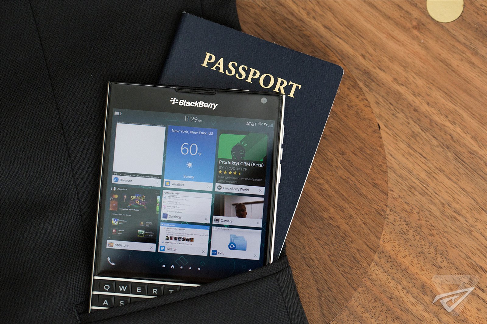 黑莓Passport（护照）图来自the verge