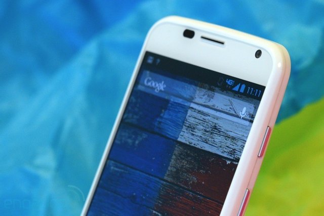 MOTO X白色真机图赏 MOTO X白色真机图赏
