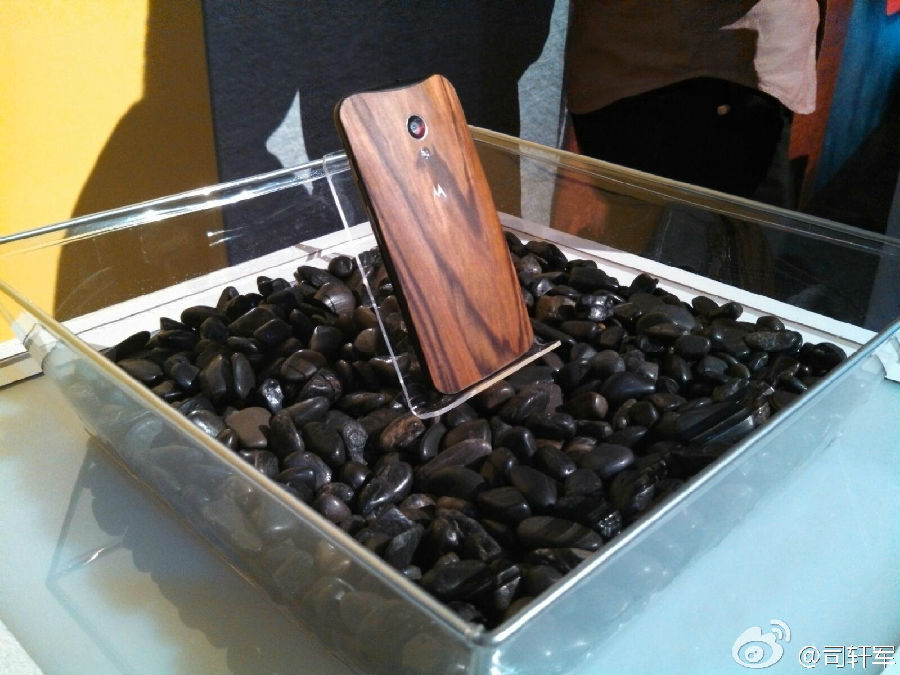 MOTO X 支持2000多种搭配