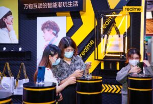realme真我亮相2020中国移动全球合作伙伴大会 持续为5G发力_爱黑武