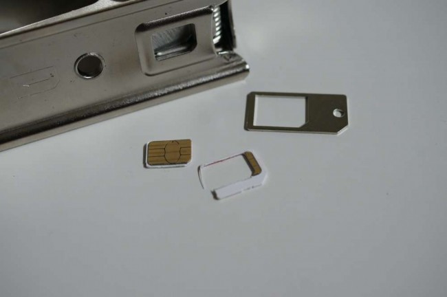 Moto X Nano SIM卡剪卡教程