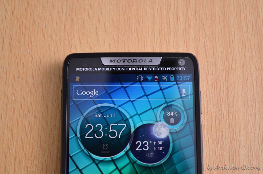 RAZR i XT890试玩感受