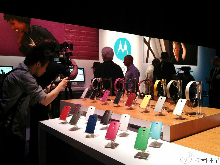 MOTO X 支持2000多种搭配