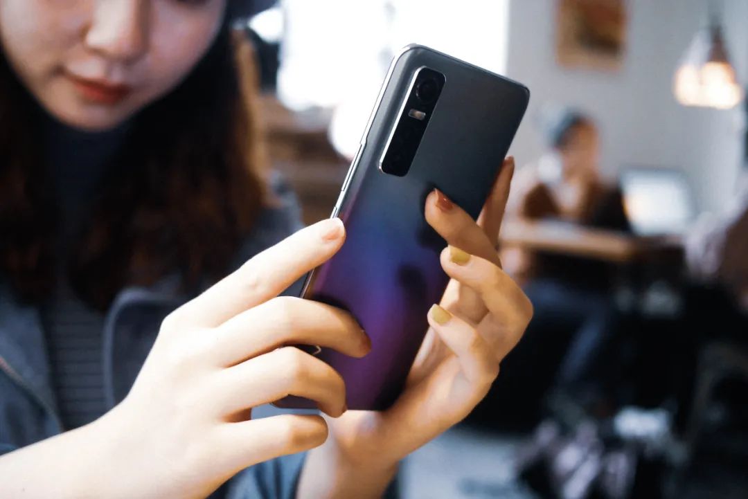 “斩女机”了解一下?vivo S7e 轻测评 “斩女机”了解一下?vivo S7e 轻测评