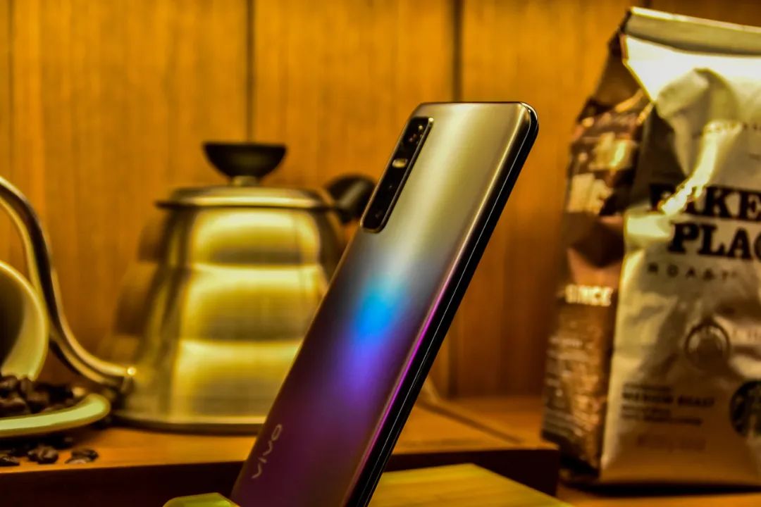 “斩女机”了解一下?vivo S7e 轻测评 “斩女机”了解一下?vivo S7e 轻测评