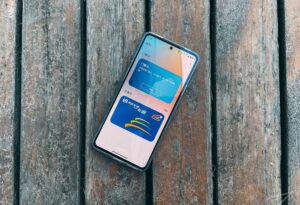跟你有关!moto X30自带钱包公交卡如何实名健康码信息升级_爱黑武